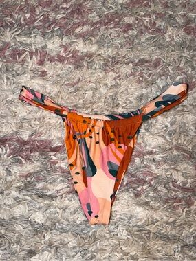 Stone Fox Swim bikini bottoms L